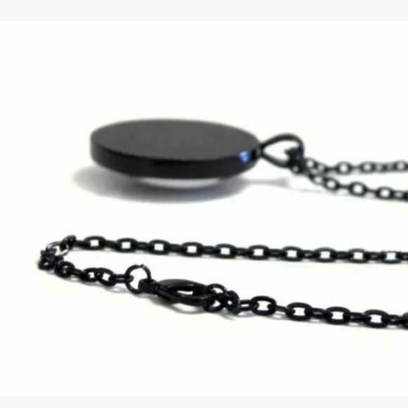 New Triple Moon Black Glass Cabochon Necklace. - Picture 5 of 5